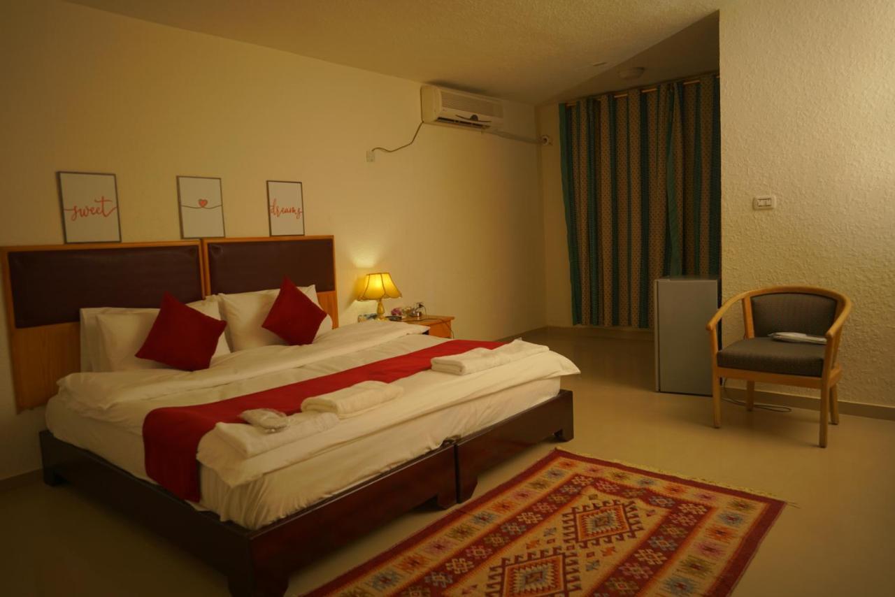 Petra Home Hotel Wadi Musa Exteriör bild